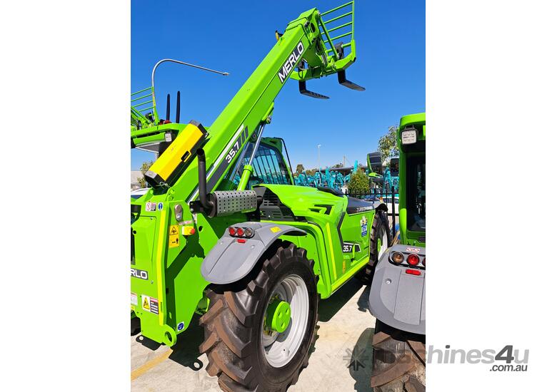 caption Merlo Turbofarmer TF35.7 Poultry Package