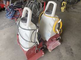 2 x Portable Cordless Sprayers - picture1' - Click to enlarge