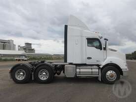 Kenworth T410 - picture0' - Click to enlarge