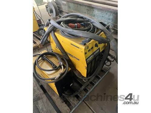 WIA Fabricator 400 Amp Welder #4