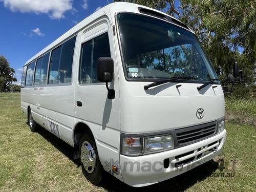 GRAND MOTOR GROUP - Toyota Coaster 50 Series 4.2 Litre 1HZ 4x2 Bus.  Ex Govt.