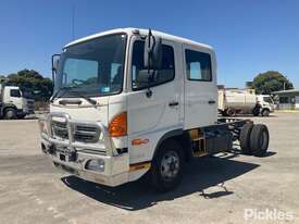 2008 Hino FD 1024 Cab Chassis - picture1' - Click to enlarge