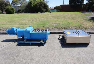 Industrial Dual Shaft Shredder - 15kW - Brentwood AZ15