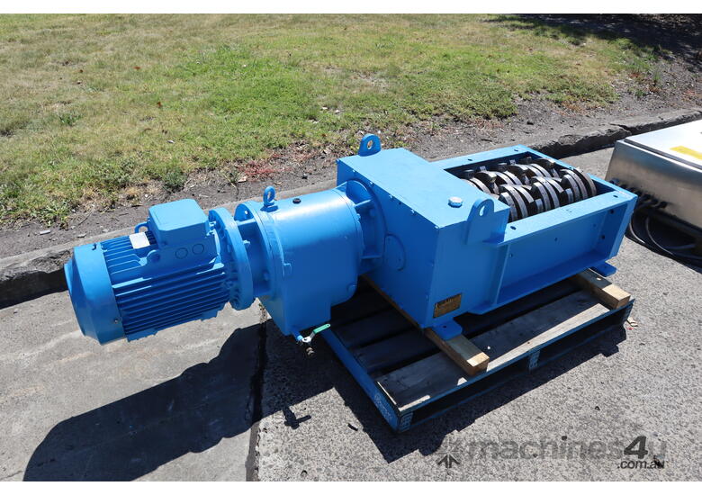 Industrial Dual Shaft Shredder - 15kW - Brentwood AZ15 