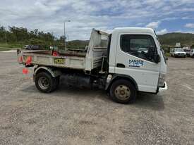 2005 Mitsubishi Fuso FE - picture0' - Click to enlarge