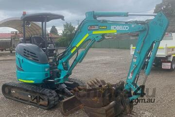 Kobelco SK30SR Excavator 3T: 3 Buckets Included, Great Condition, Full Service History!