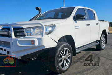 (7265) 2017 Toyota Hilux SR (Ex Mine Ute) (Harristown, QLD)