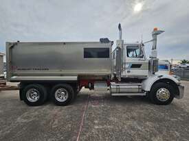 2010 Western Star 4800FX   6x4 Tipper & Quad Dog - picture2' - Click to enlarge