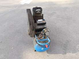 Peerless Air Compressor - picture0' - Click to enlarge