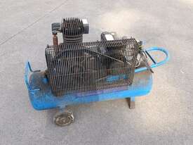 Peerless Air Compressor - picture2' - Click to enlarge