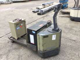 Crown 80PW2748 Pallet Mover (Electric) - picture0' - Click to enlarge
