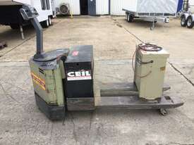 Crown 80PW2748 Pallet Mover (Electric) - picture2' - Click to enlarge