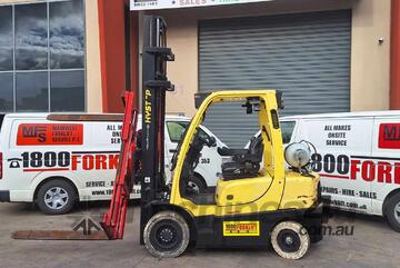 2012 Hyster H2.5FT Forklift 2 stage Mast with Rotator & Spreader attachment