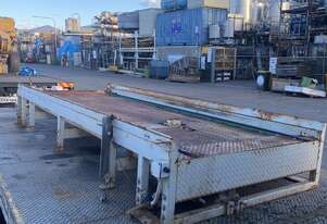 Pallet Feeder Powered chain Conveyor 3400mm long low profile - for Magazine