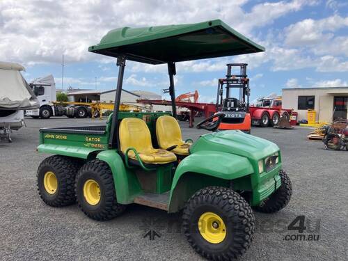 2004 John Deere Gator 6 x 4 Buggy