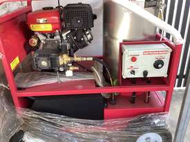 HOT WATER PRESSURE WASHER - picture0' - Click to enlarge