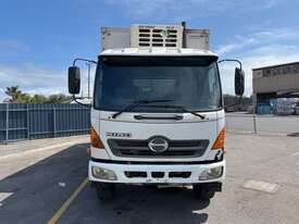 2007 Hino GD1J Refrigerated Pantech - picture0' - Click to enlarge