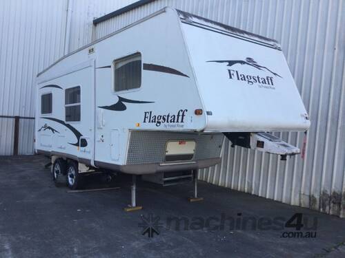 2006 Forest River Flagstaff Dual Axle 5th Wheel Caravan