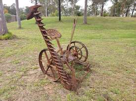 Vintage Sickle Mower - picture0' - Click to enlarge