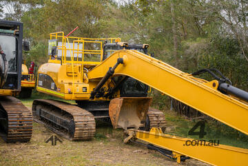 2005 CAT 320C Longreach Excavator