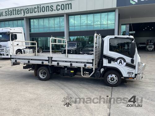 2022 Isuzu NPR 45-155 Tradepack   4x2 Tray Truck