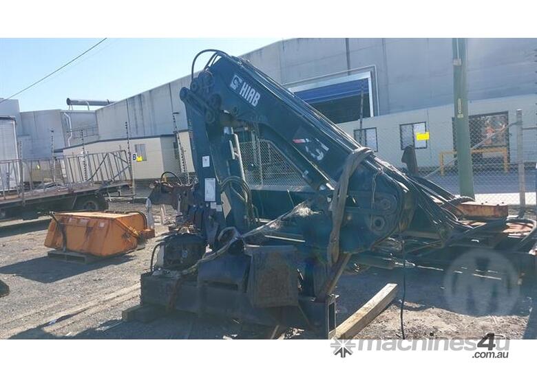 caption Hiab 122 E-5 Hiduo Tree Trimmer