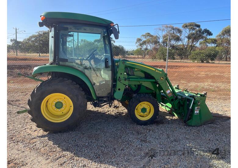 2019 JOHN DEERE 3046R COMPACT CAB TRACTOR 