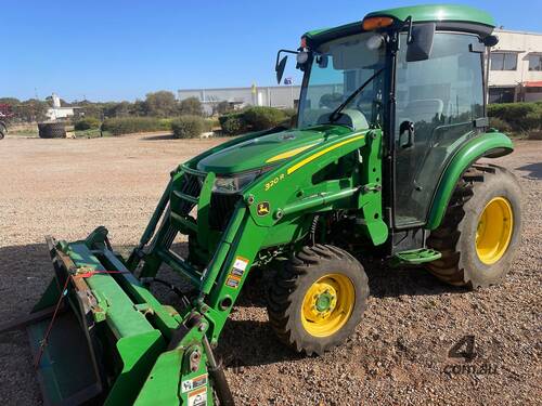2019 JOHN DEERE 3046R COMPACT CAB TRACTOR 