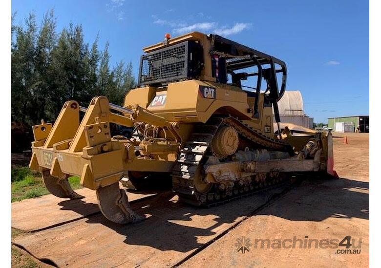 caption 2012 Caterpillar D8T