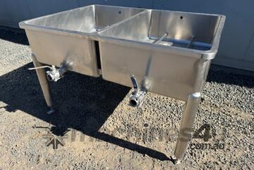 Tank Stainless Steel 1450mm long x 1150mm wide 350mm deep overall 950mm