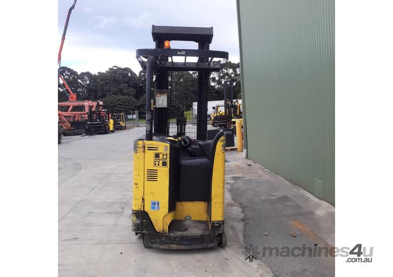 caption Hyster 1.35T battery electric stand-up reach truck