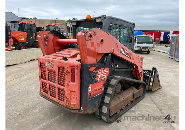 caption 2017 Kubota Svl75