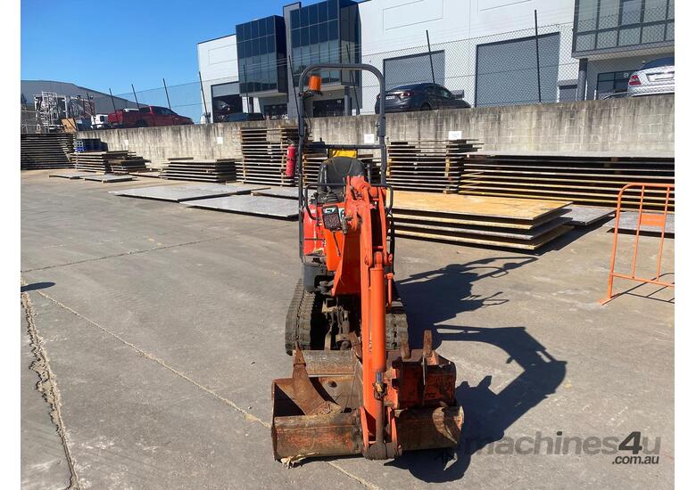 caption 2018 Kubota K008-3