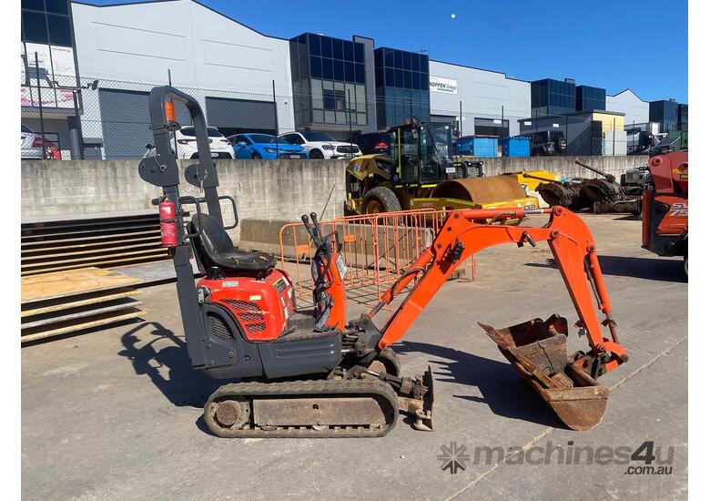 caption 2018 Kubota K008-3