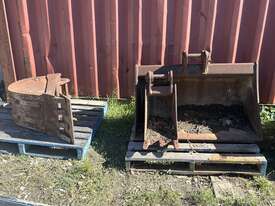 3x Excavator Buckets - picture0' - Click to enlarge