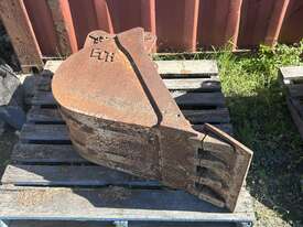 3x Excavator Buckets - picture1' - Click to enlarge