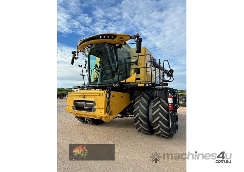 (8722) 2018 New Holland CR7.90
