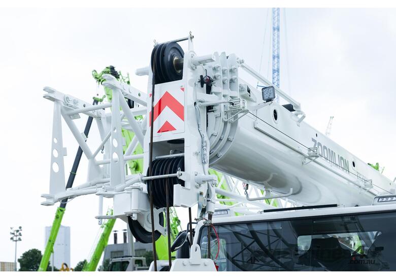 caption 2025 Zoomlion ZTC250 25Ton Truck Crane