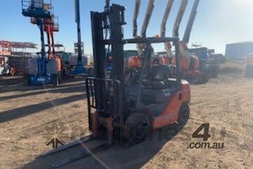 TOYOTA 32-8FG25 ForkLift 2.5 ton LPG