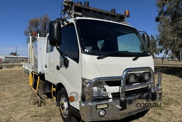Hino 300 Series 917 Crew 4x2 Dualcab Service Body Truck. Ex Govt Hino 300 Series 917 Crew 4x2 Dualcab Service Body Truck. Ex Govt