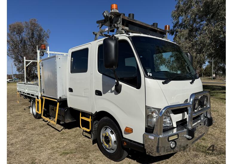 Hino 300 Series 917 Crew 4x2 Dualcab Service Body Truck. Ex Govt 