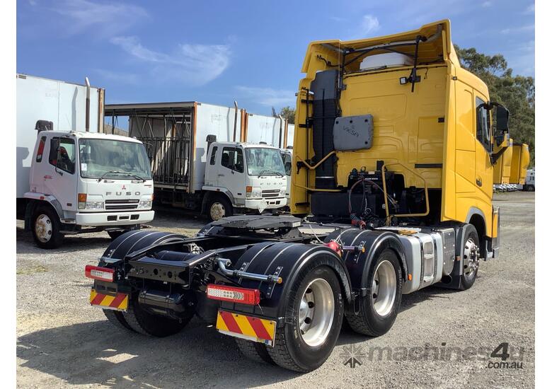 caption 2017 Volvo FH13 Prime Mover Sleeper Cab