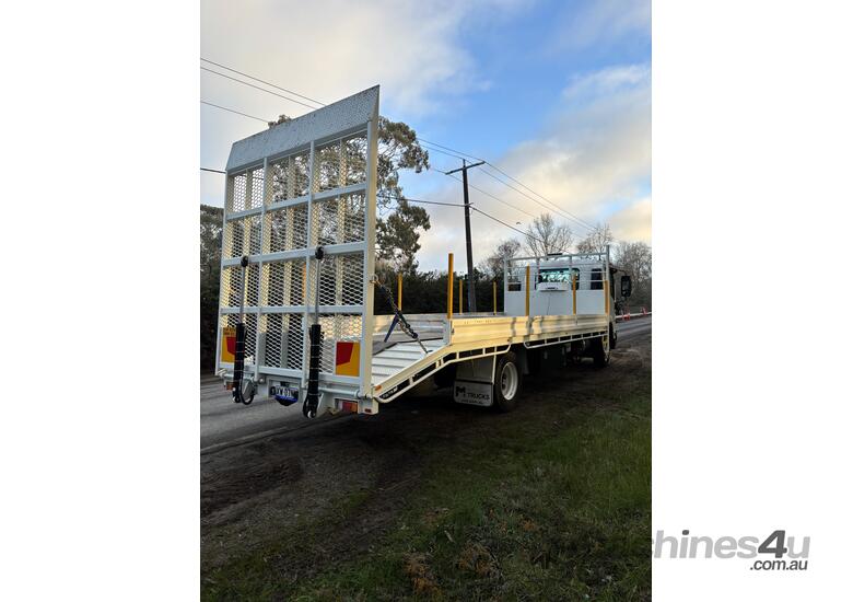 Isuzu 'Beavertail' FSR 140/120-240 AMT LWB