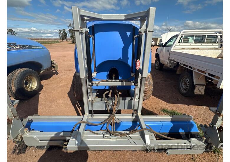 caption 2017 Ideal H4000 Herbicide Orchard Sprayer - 4000L