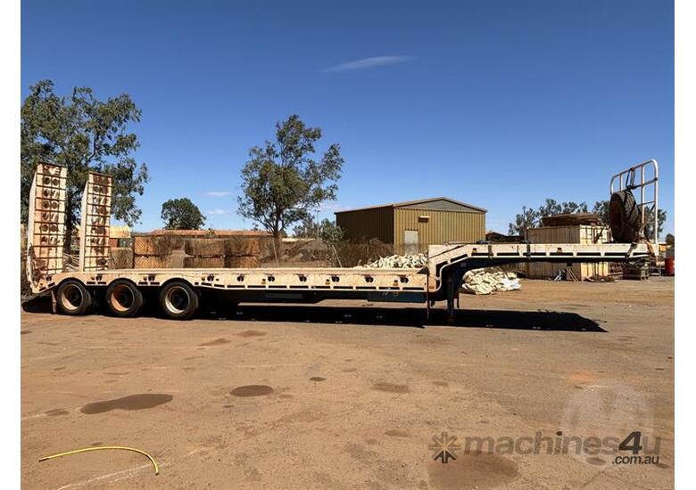 caption Tuff Trailers Drop Deck