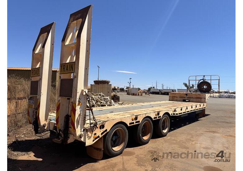 caption Tuff Trailers Drop Deck