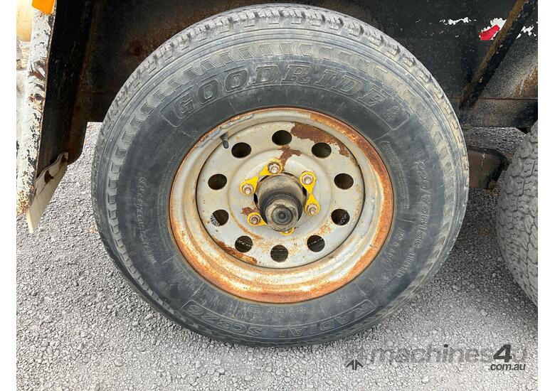 2019 McElrath Trailers 250 Tandem Axle Vacuum Suction Trailer