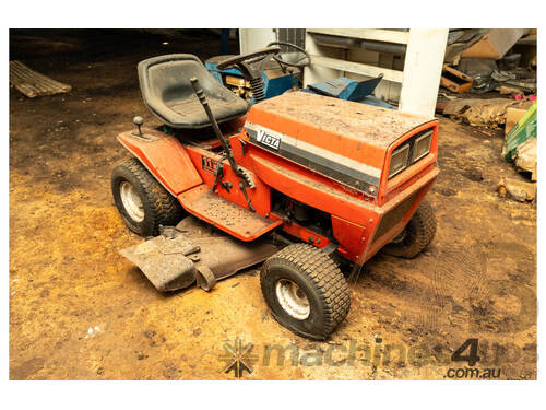 Victa 38 Inch Ride on Lawn Mower