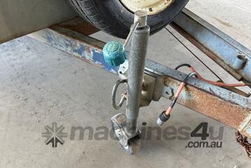 2011 OX Trailers Tandem Axle Box Trailer