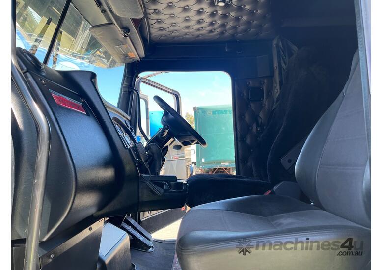 2015 Kenworth T409 Prime Mover Sleeper Cab